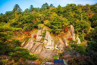 「小松市　那谷寺　奇岩」の画像検索結果