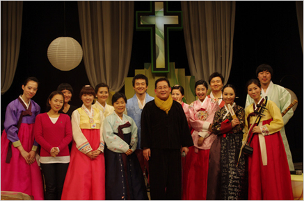 'CBS'�m�E�����t�@���̎^���R���T�[�g�u�����v�o���҂�Ƌ���